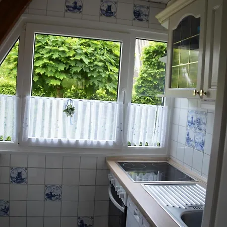 Ferienhaus Delphin, Damp