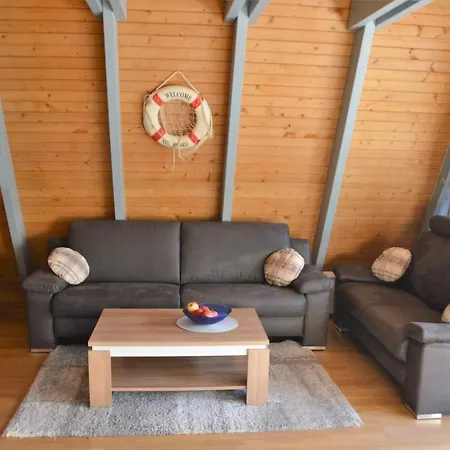 Holiday home Ferienhaus Delphin, Damp